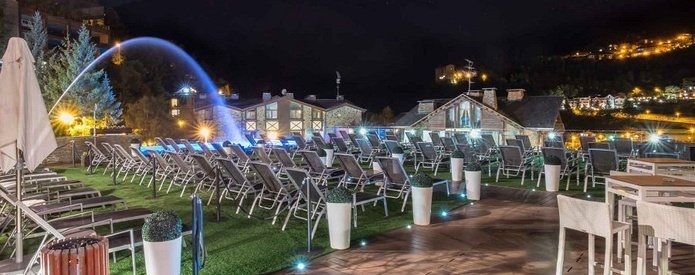 AQUALOUNGE AQUALOUNGE