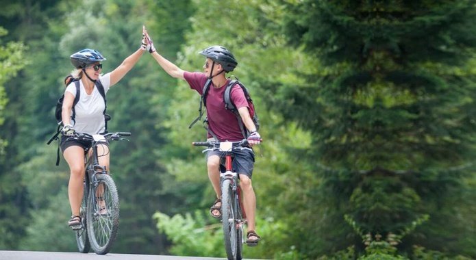 Excursion en E-Bike con guía Cicloturisme al AnyosPark AnyósPark Mountain & Wellness Resort Excursion en E-Bike con guía Cicloturisme al AnyosPark AnyósPark Mountain & Wellness Resort