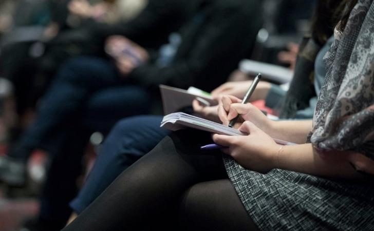 Sala de conferències AnyósPark Mountain Sala de conferències AnyósPark Mountain
